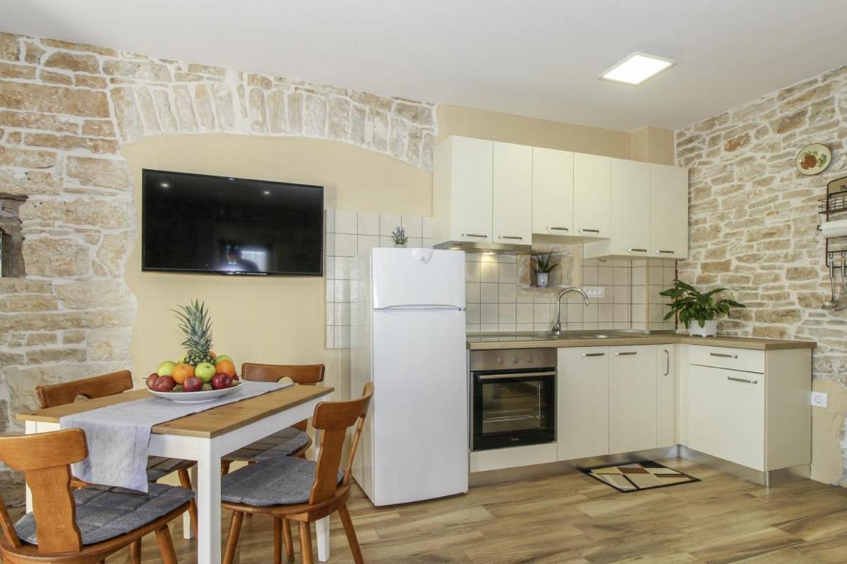 Villa Olea In Barat - Haus Fuer 6-8 Personen Kanfanar Exteriör bild