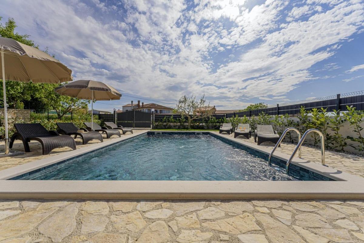 Villa Olea In Barat - Haus Fuer 6-8 Personen Kanfanar Exteriör bild