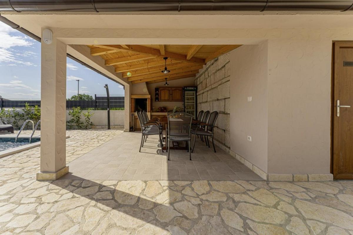 Villa Olea In Barat - Haus Fuer 6-8 Personen Kanfanar Exteriör bild